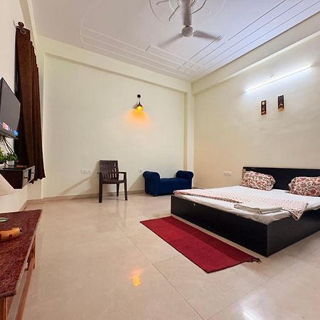 Atulyam Stays Sushant Golf City Lucknow Exterior photo