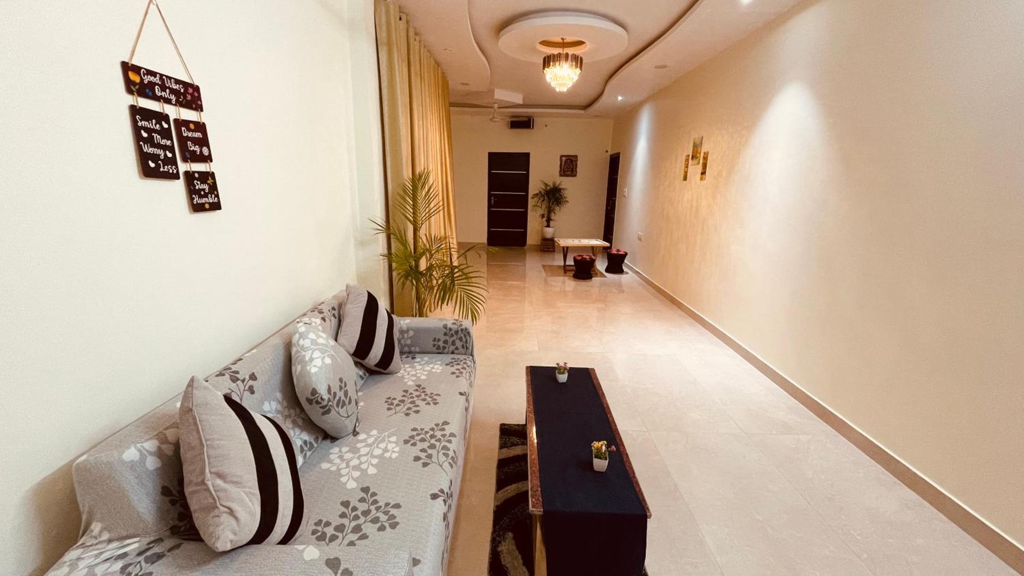 Atulyam Stays Sushant Golf City Lucknow Exterior photo