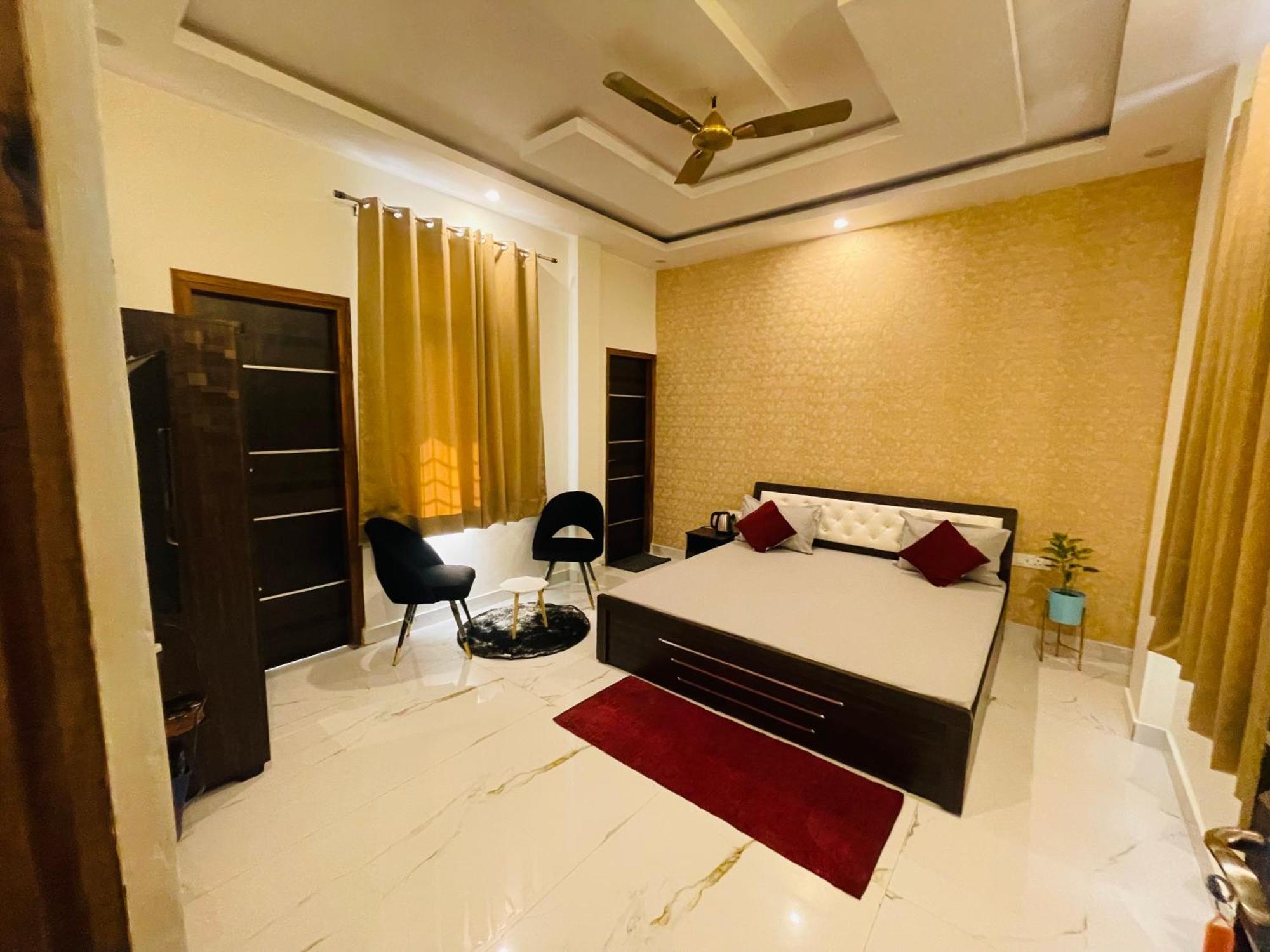 Atulyam Stays Sushant Golf City Lucknow Exterior photo
