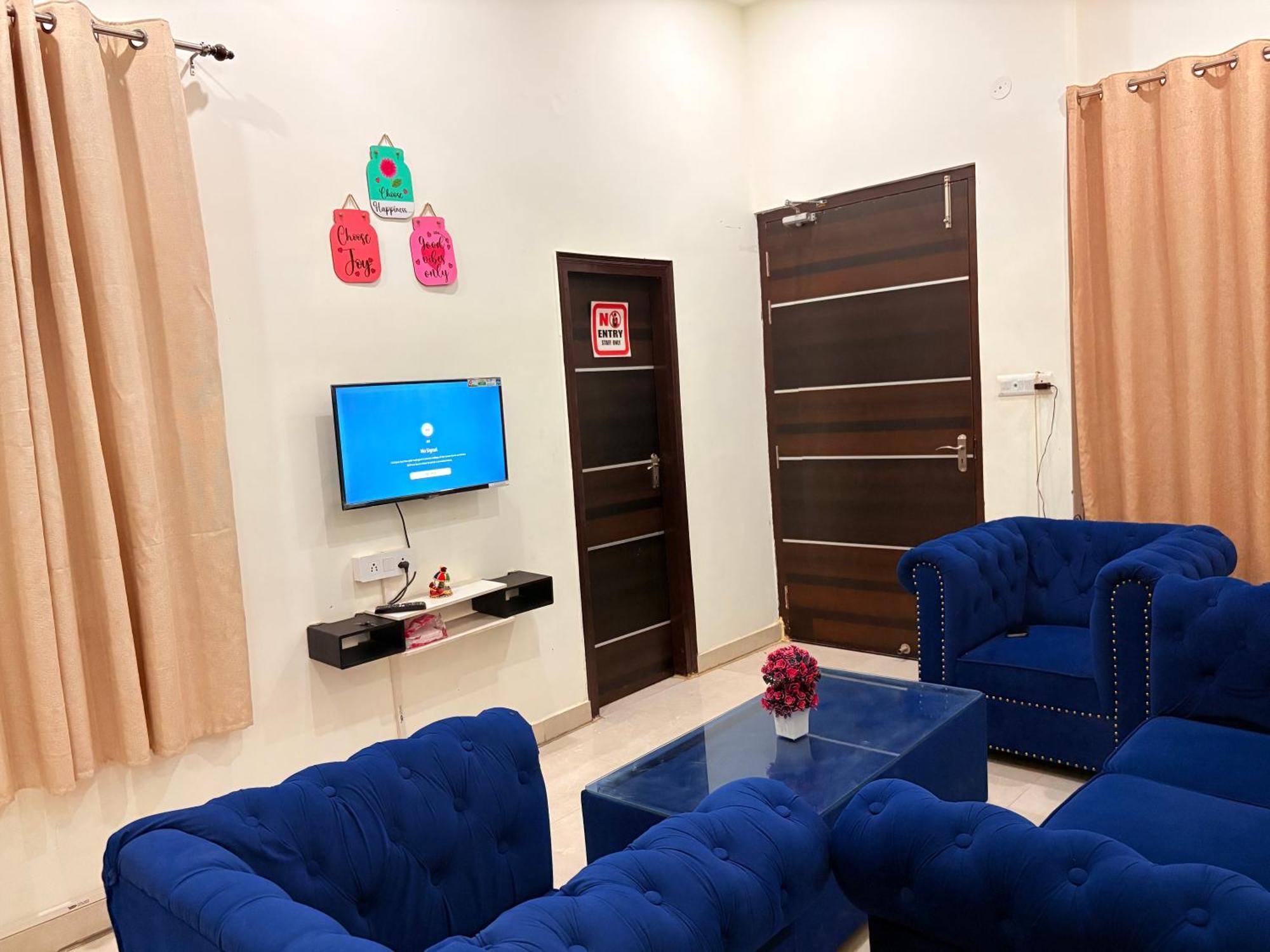 Atulyam Stays Sushant Golf City Lucknow Exterior photo