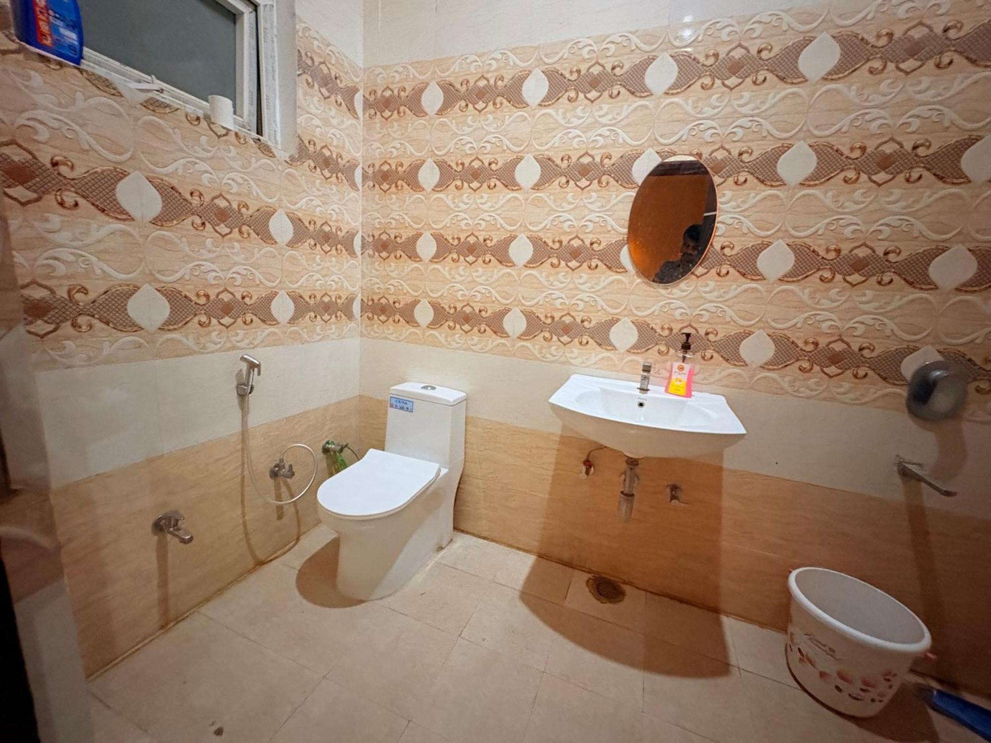 Atulyam Stays Sushant Golf City Lucknow Exterior photo